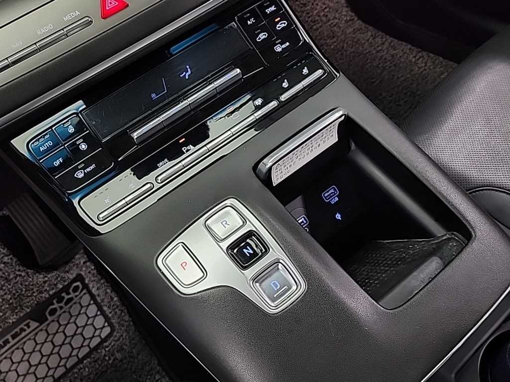 HYUNDAI Grandeur - Vista 8