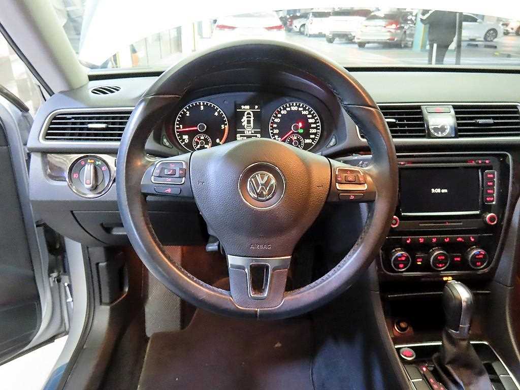 Volkswagen Passat - Vista 8