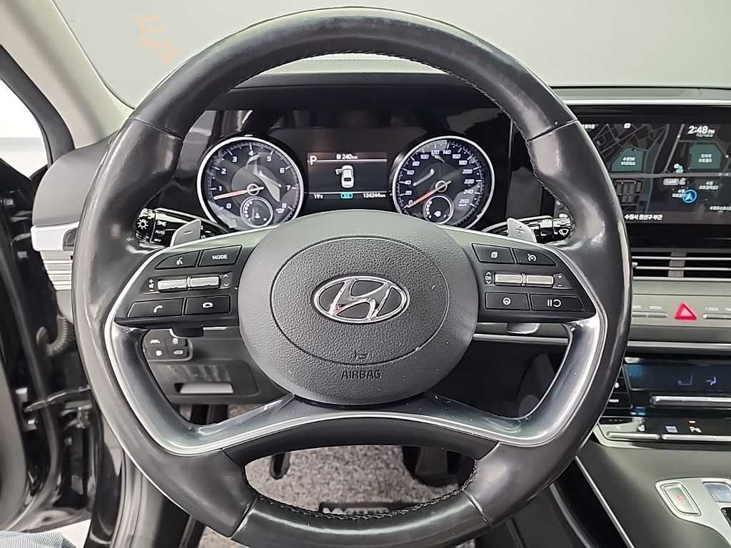 HYUNDAI Grandeur - Vista 9