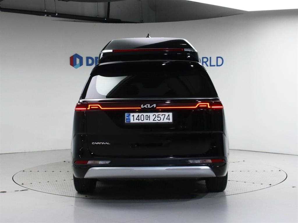 KIA Carnival - Vista 4