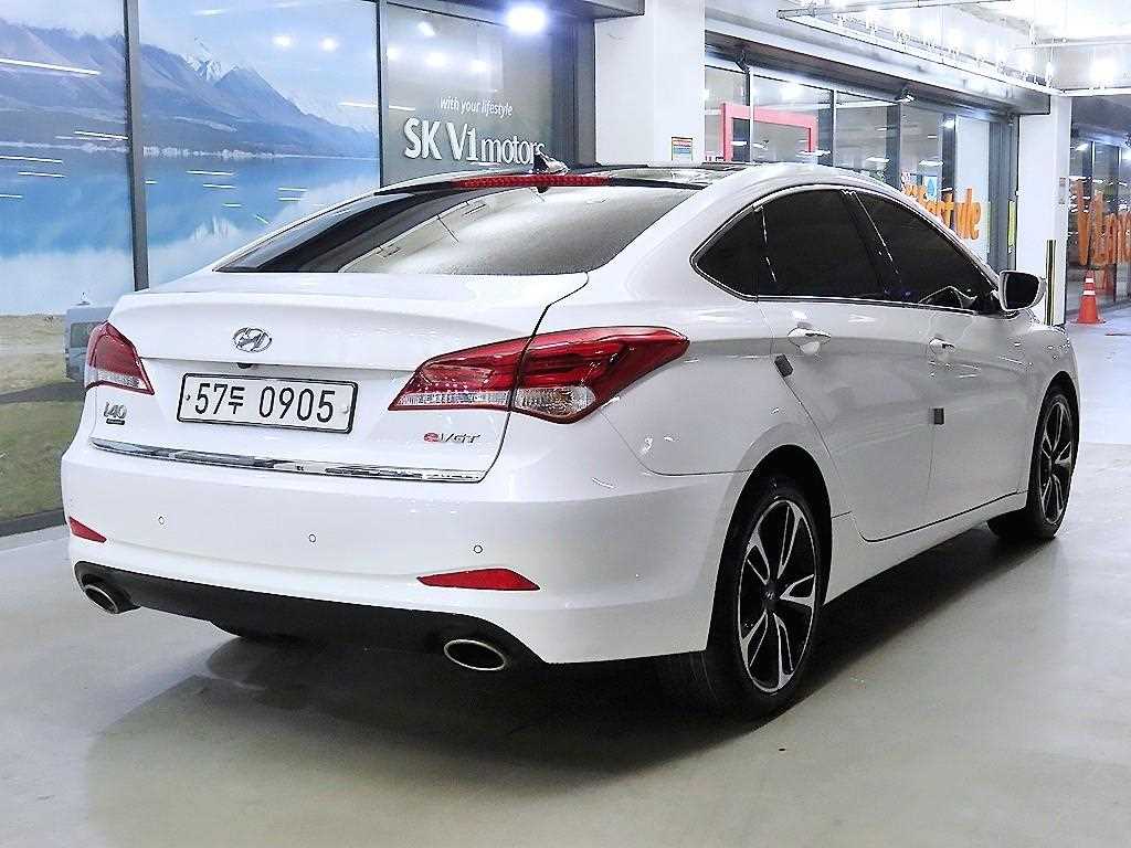 HYUNDAI i40 - Vista 4