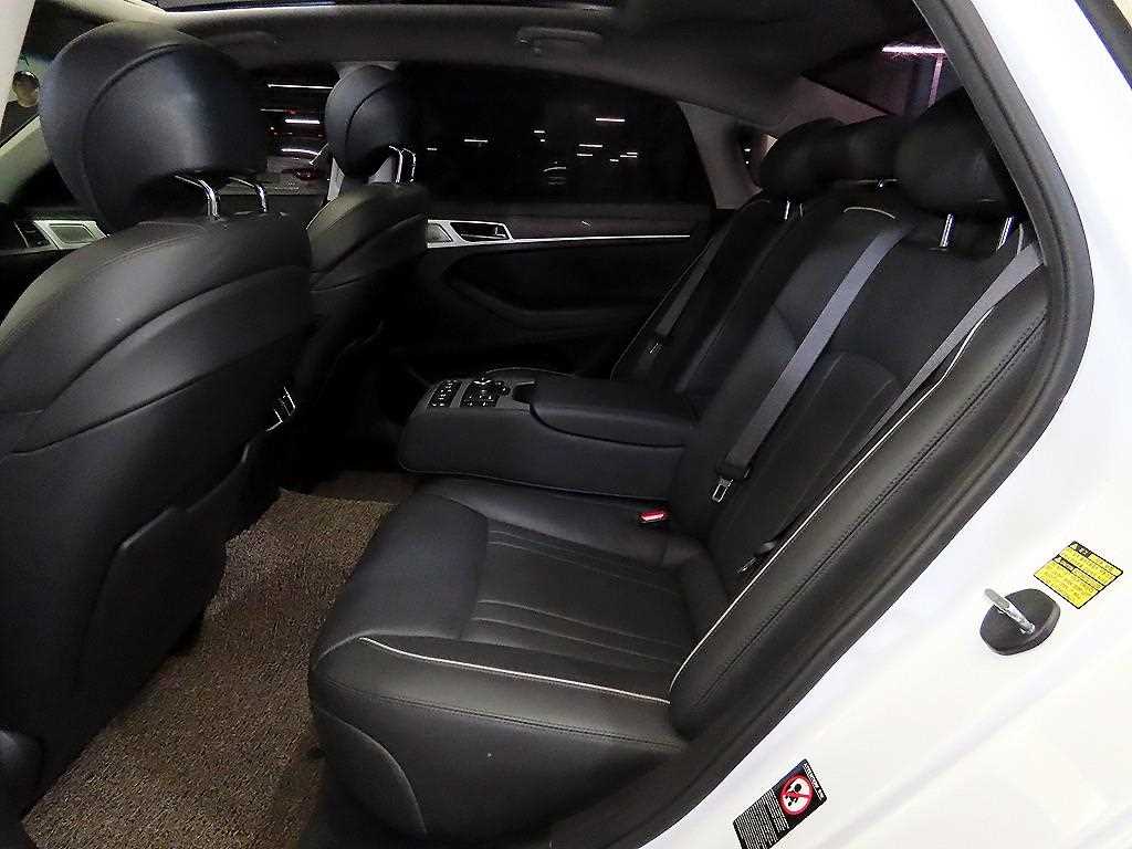 Genesis G80 - Vista 7