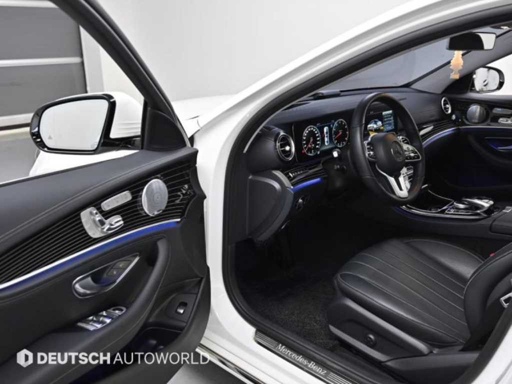 Mercedes Benz E class - Vista 11