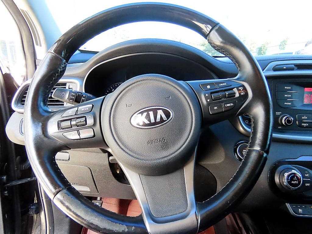 KIA Sorento - Vista 8