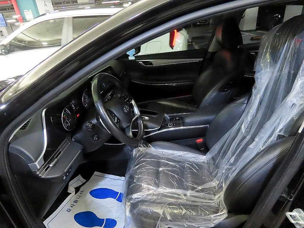 HYUNDAI Grandeur - Vista 6