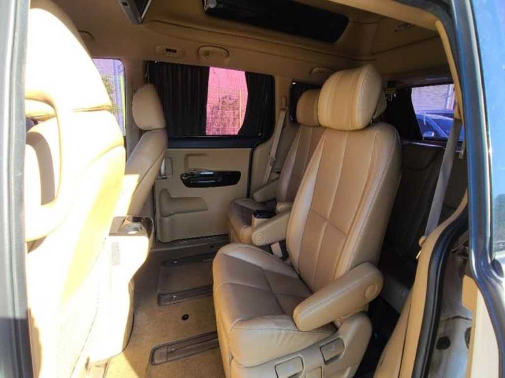 KIA Carnival - Vista 7