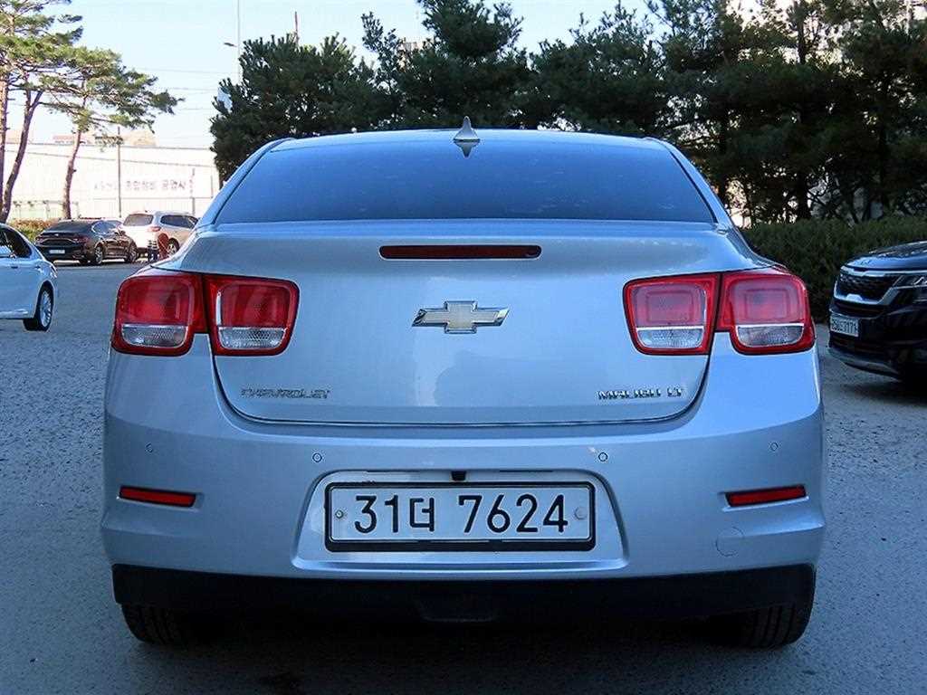 Chevrolet Malibu - Vista 4