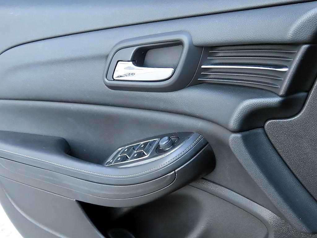 Chevrolet Malibu - Vista 11