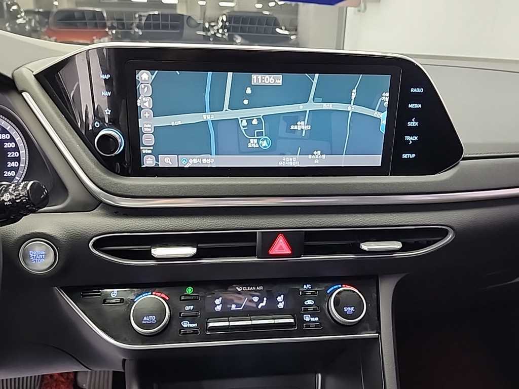 HYUNDAI Sonata - Vista 10