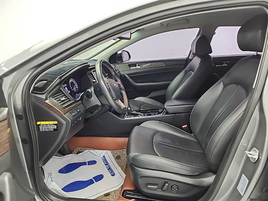 HYUNDAI Sonata - Vista 11