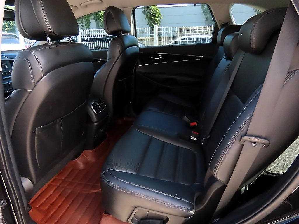 KIA Sorento - Vista 6