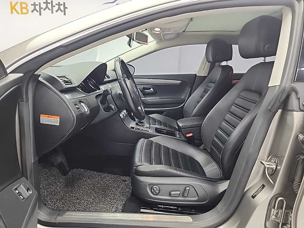 Volkswagen CC - Vista 11