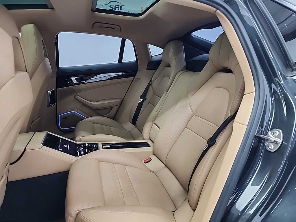 Porsche Panamera - Vista 12