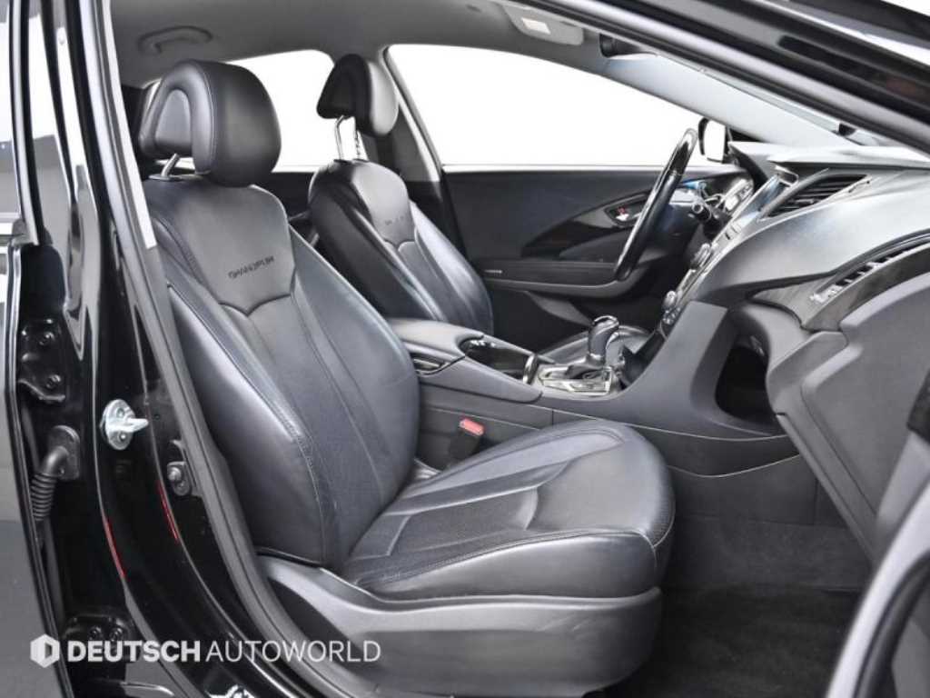 HYUNDAI Grandeur - Vista 10