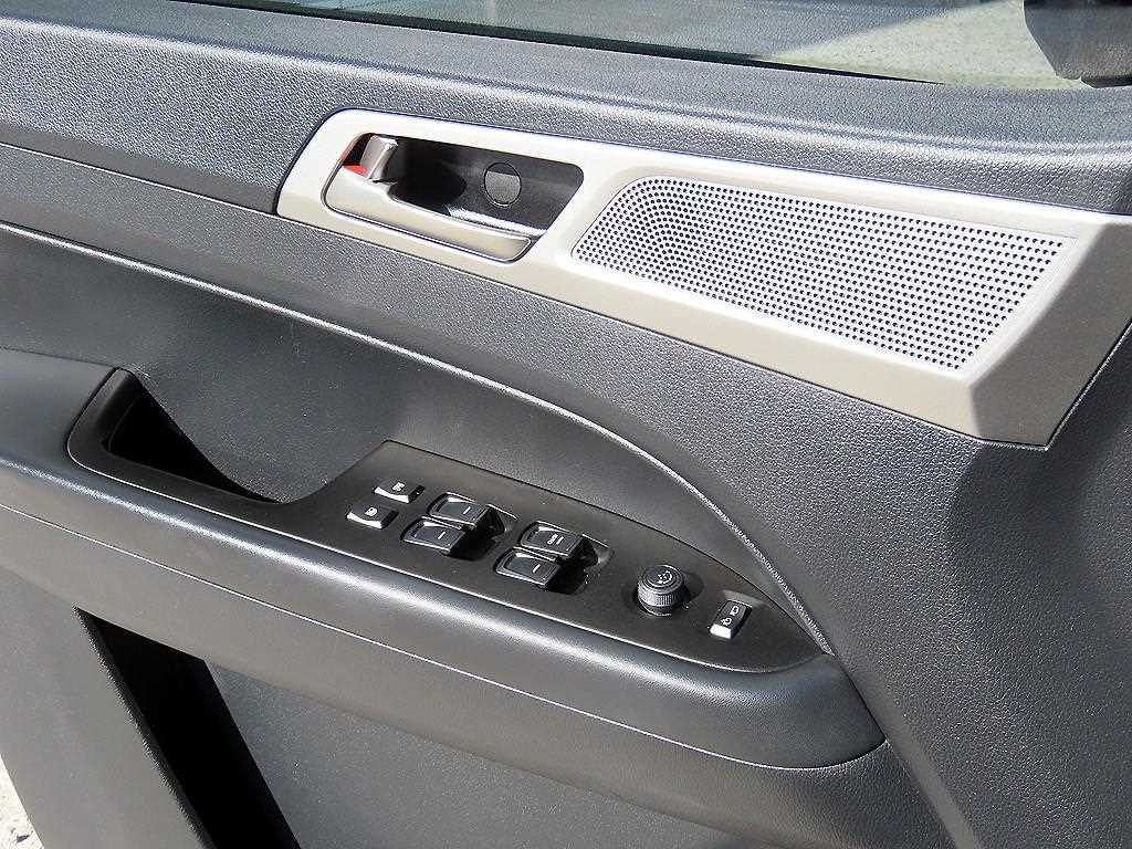 Ssangyong Rexton - Vista 11