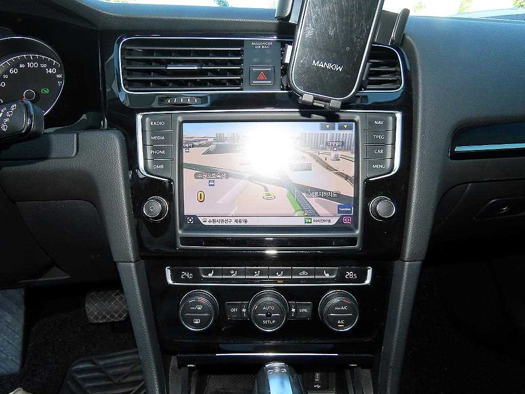 Volkswagen Golf - Vista 12