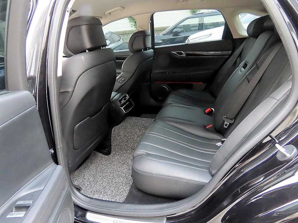 Genesis G80 - Vista 6