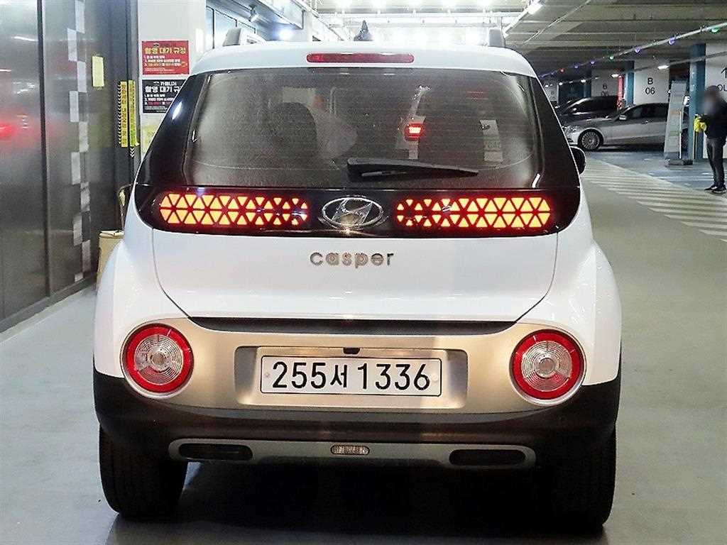 HYUNDAI Casper - Vista 5