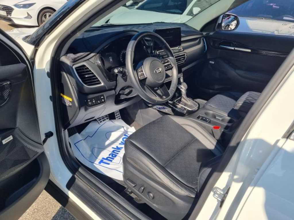 KIA Seltos - Vista 9