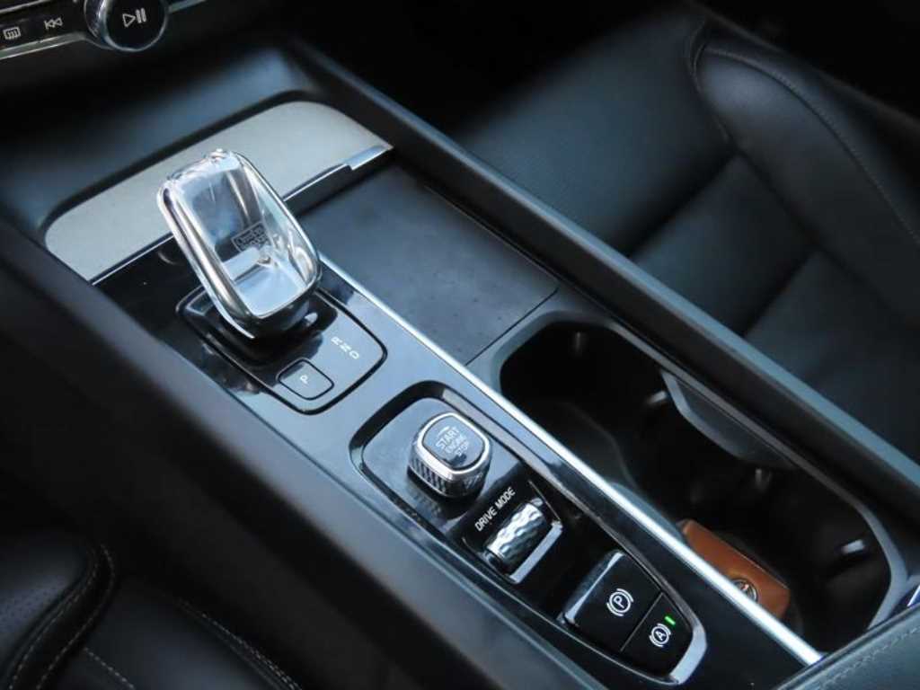 Volvo XC60 2021 Gris - Importación desde Corea - HF Imports Iquique - Foto 16