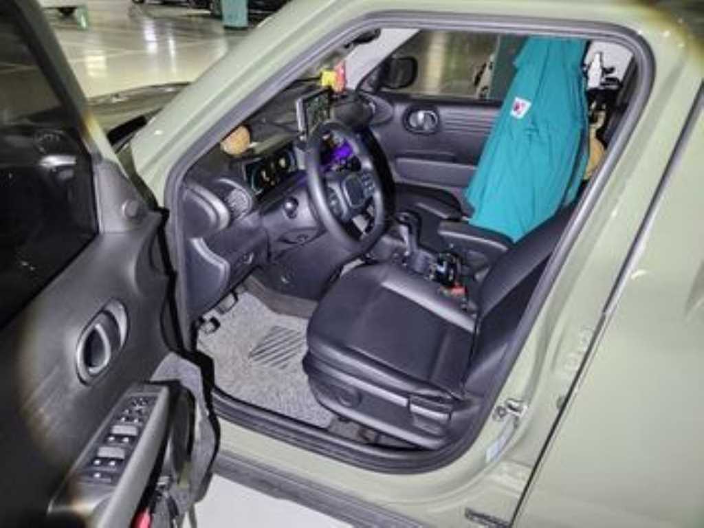 HYUNDAI Casper - Vista 6