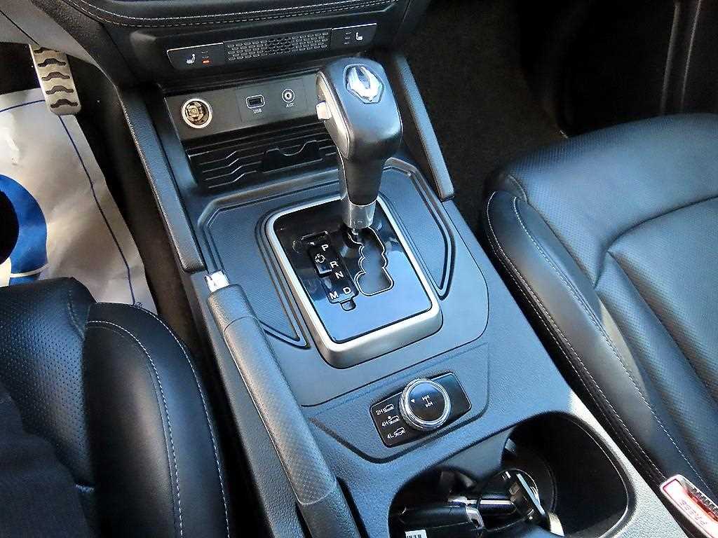 Ssangyong Rexton - Vista 10