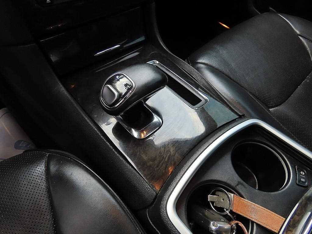 Chrysler 300C - Vista 10