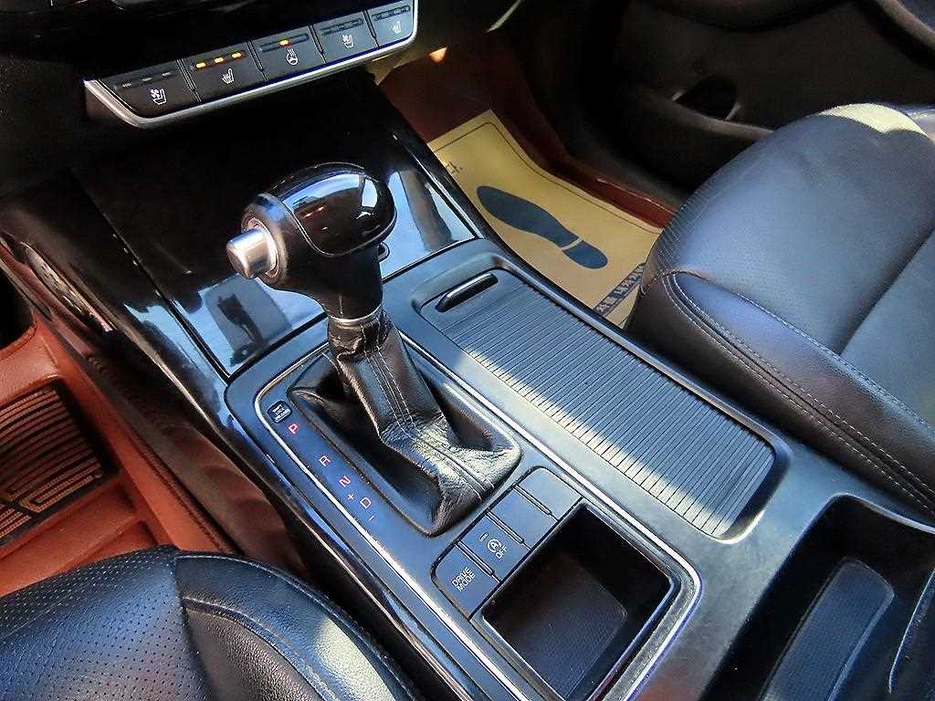 KIA Sorento - Vista 10