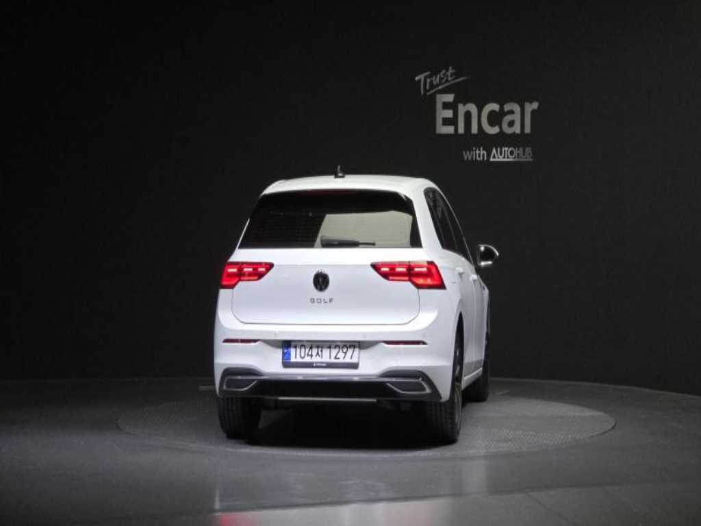 Volkswagen Golf - Vista 4