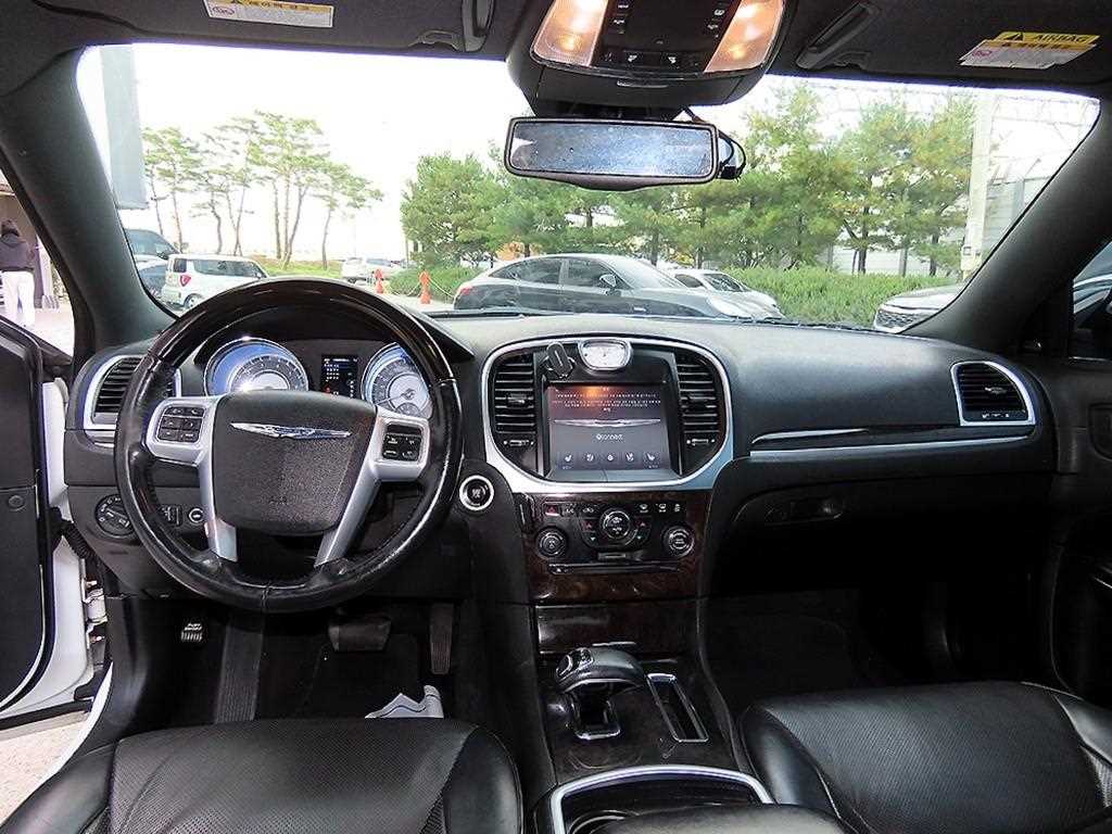 Chrysler 300C - Vista 7