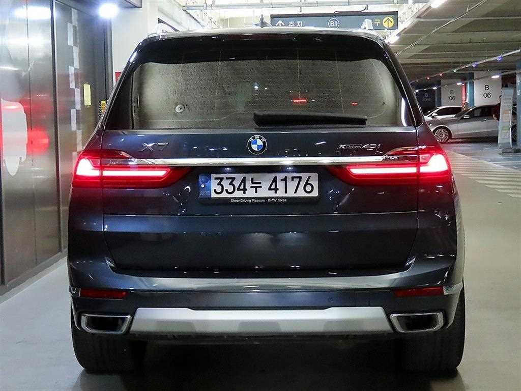 BMW X7 - Vista 5