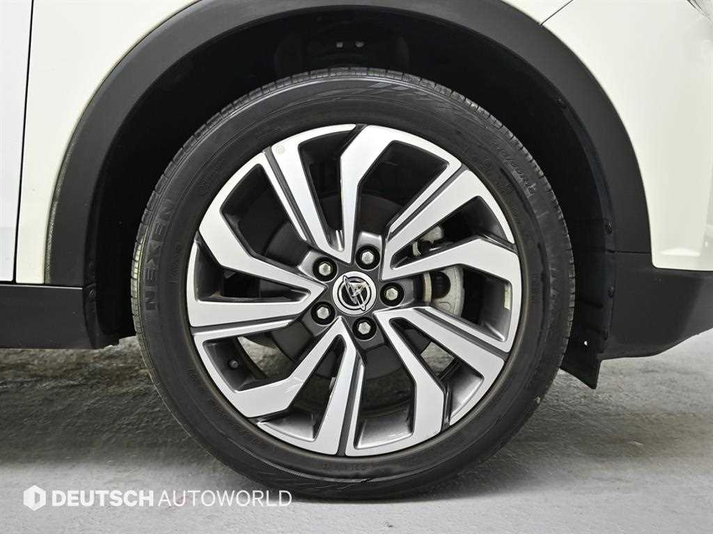 Ssangyong Tivoli - Vista 5