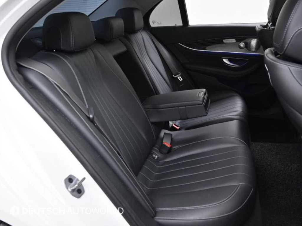 Mercedes Benz E class - Vista 12