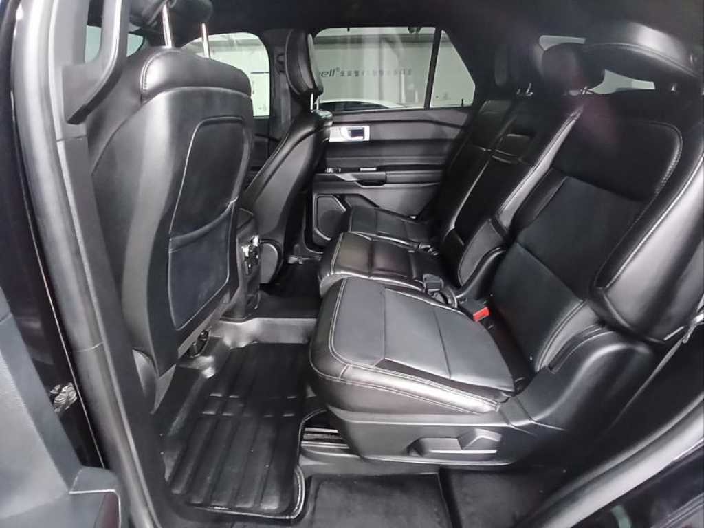 Ford Explorer - Vista 8