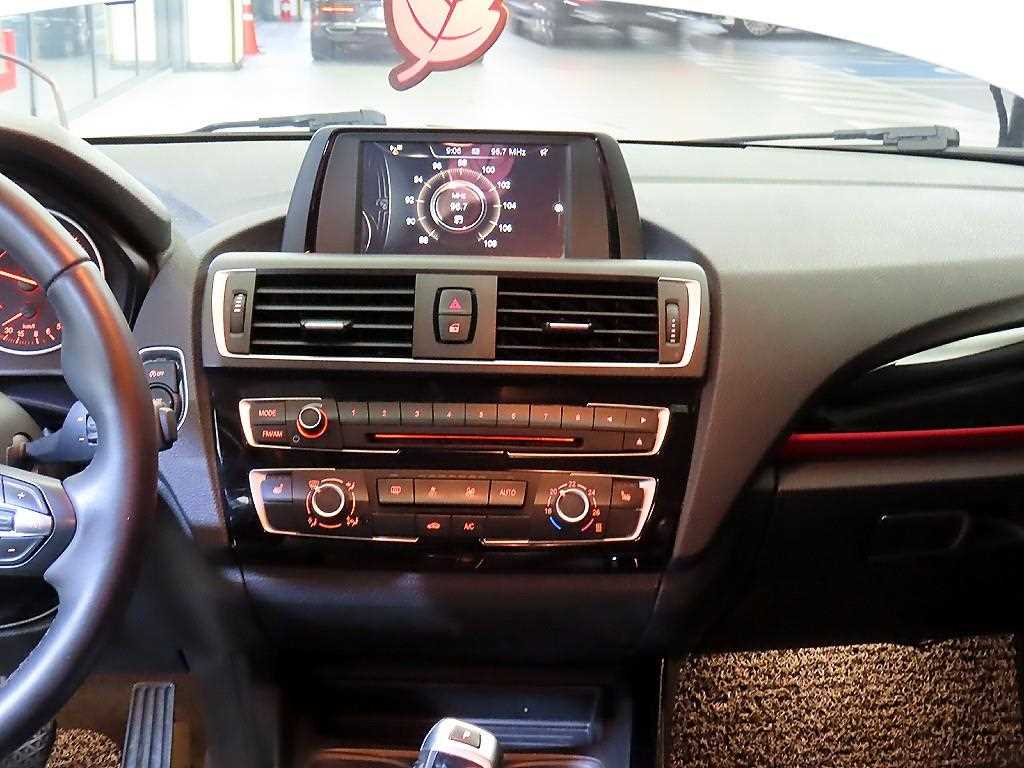 BMW 1 series - Vista 11