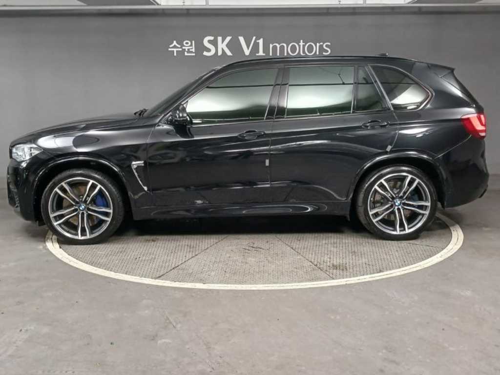 BMW X5M - Vista 4