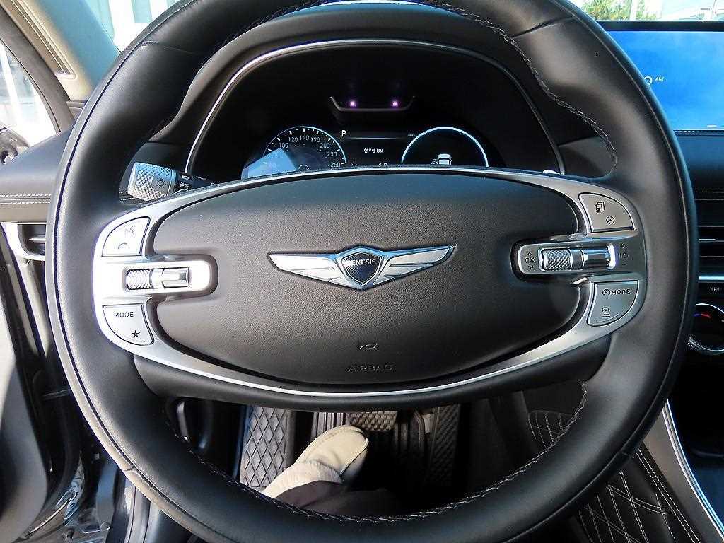 Genesis GV80 - Vista 8