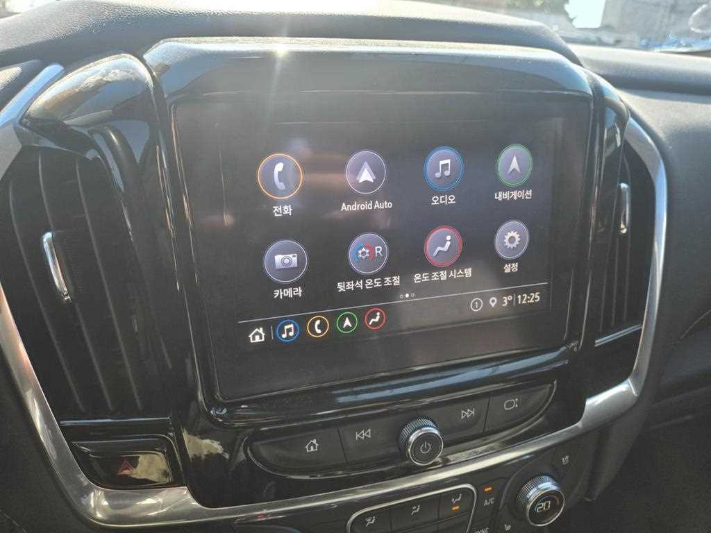 Chevrolet Travers - Vista 11