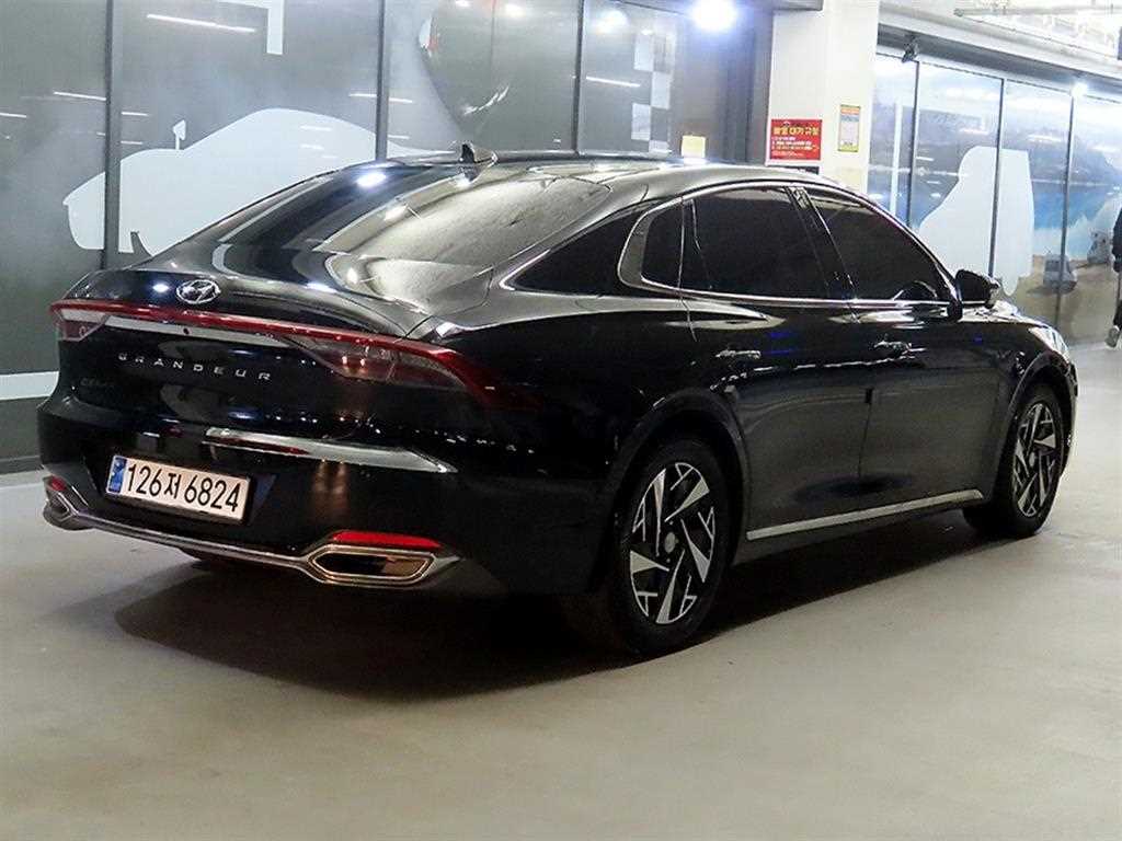 HYUNDAI Grandeur - Vista 4