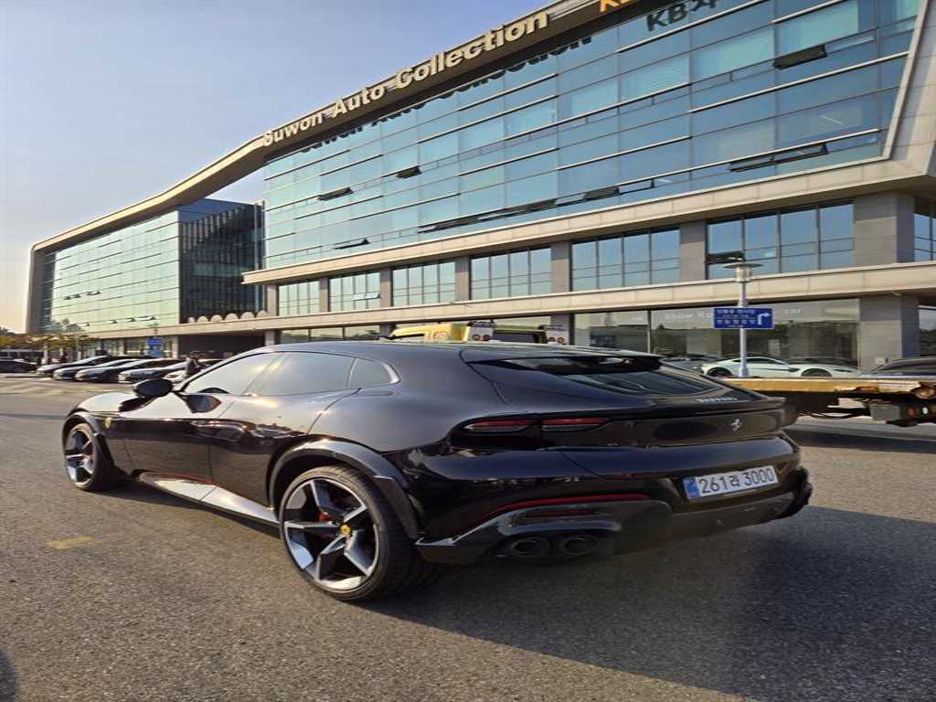 Ferrari Purosangue - Vista 6