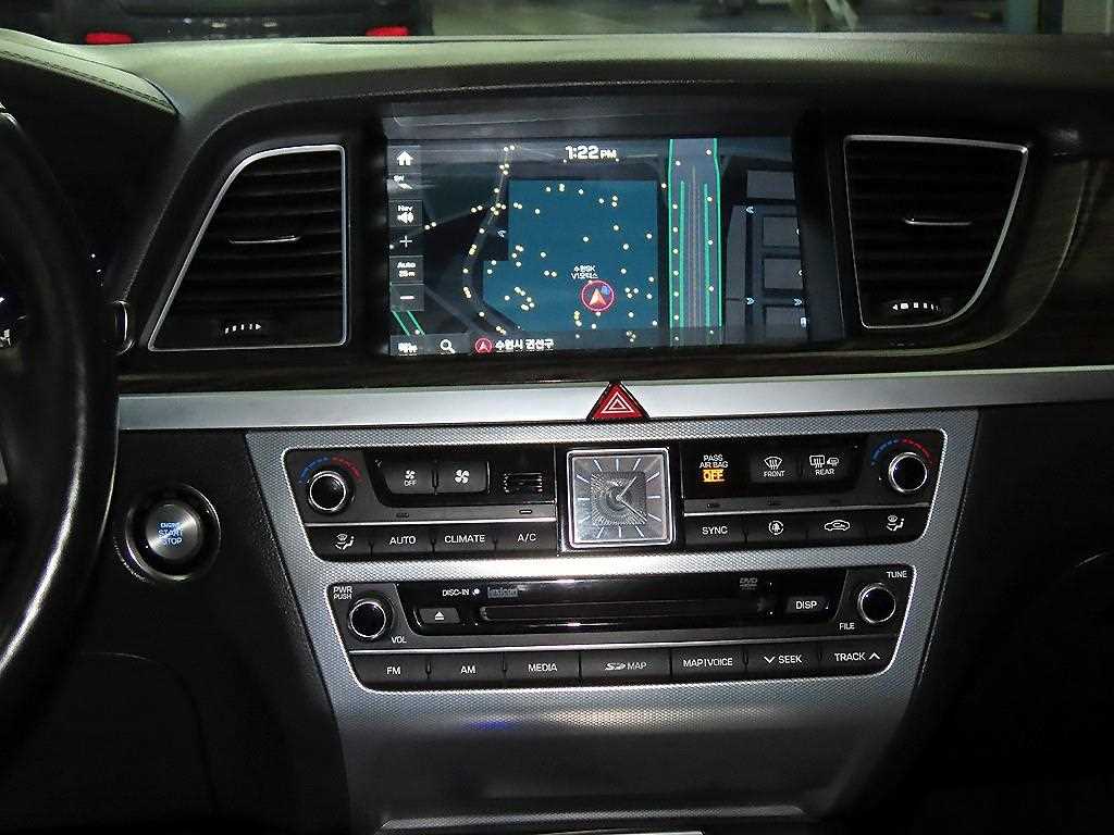 Genesis G80 - Vista 10