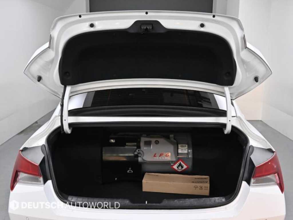 HYUNDAI Avante 2023 Blanco - Importación desde Corea - HF Imports Iquique - Foto 20