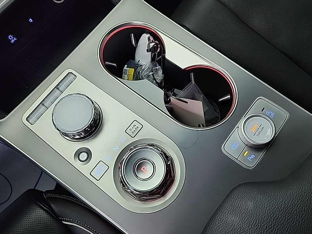 Genesis GV80 - Vista 8