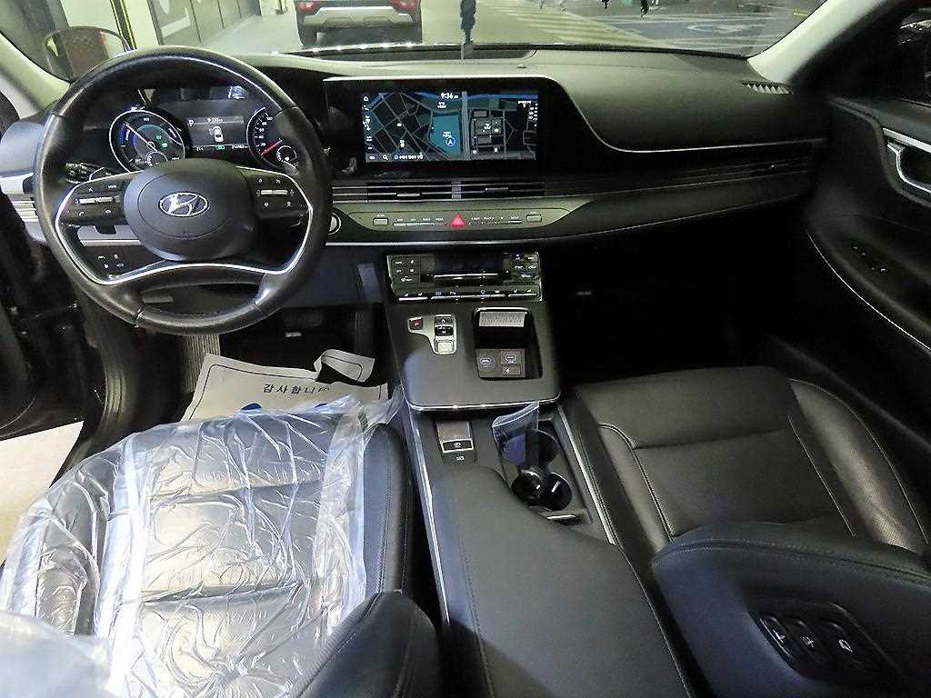 HYUNDAI Grandeur - Vista 10