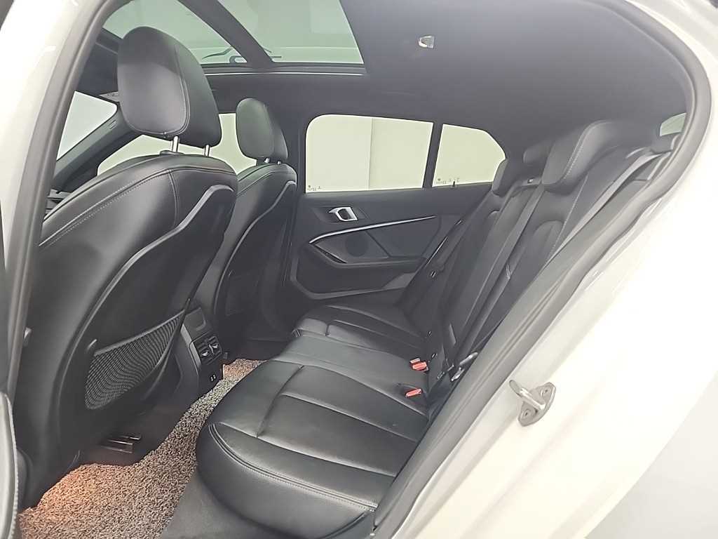 BMW 1 series 2022 Blanco - Importación desde Corea - HF Imports Iquique - Foto 13