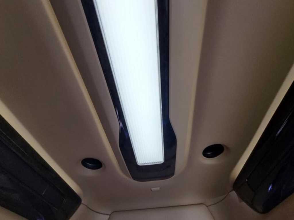 KIA Carnival - Vista 10