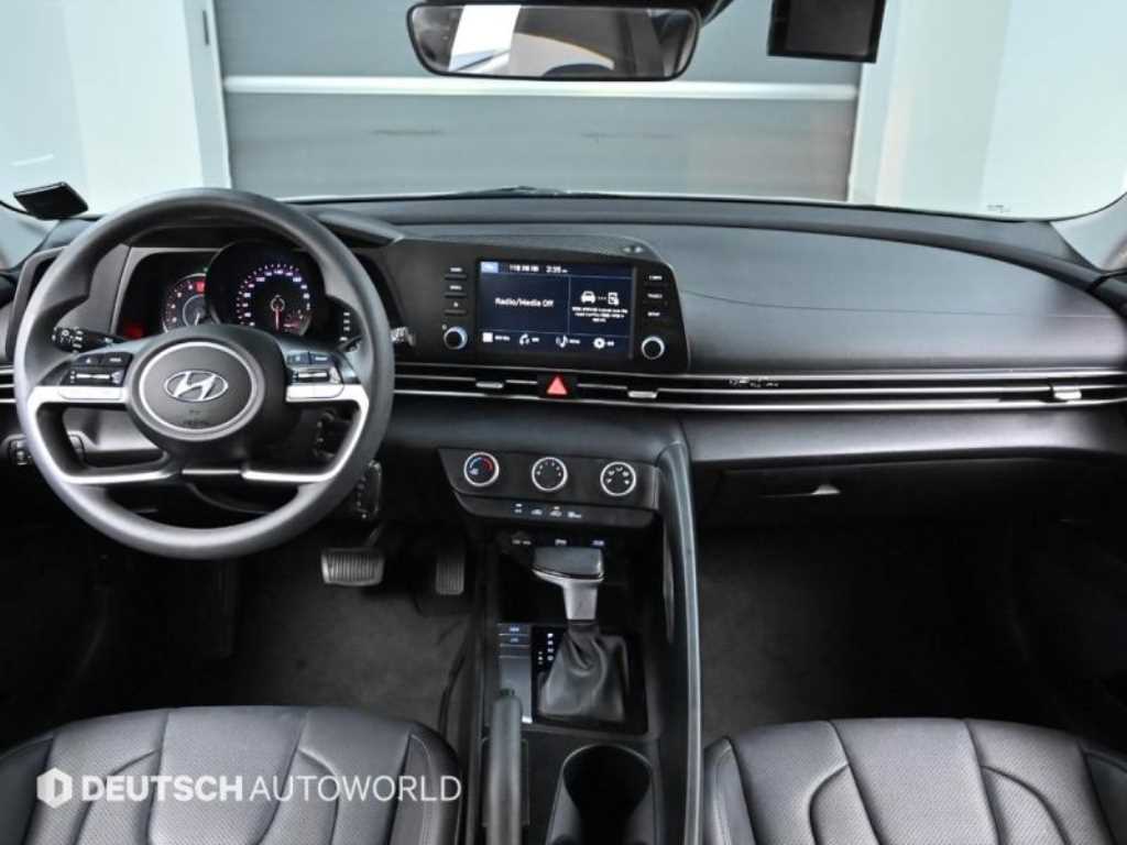 HYUNDAI Avante - Vista 7