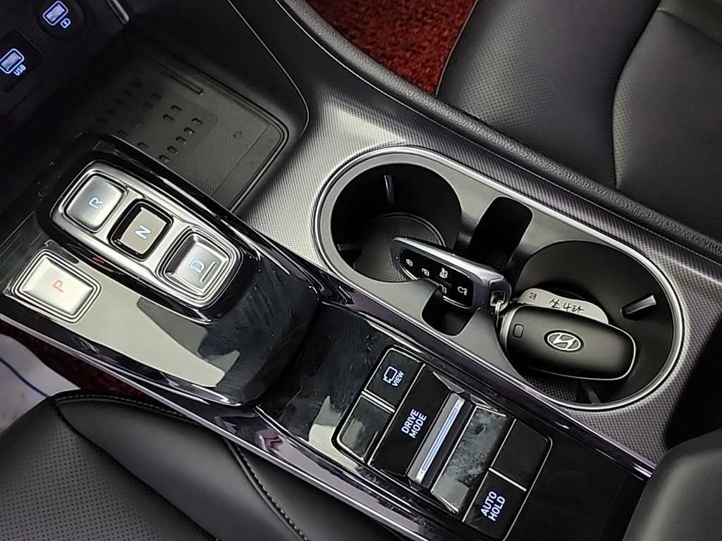 HYUNDAI Sonata - Vista 8