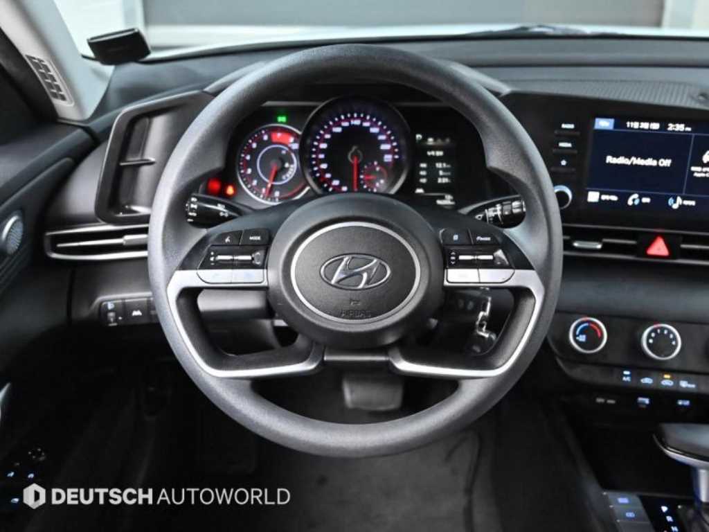 HYUNDAI Avante 2023 Blanco - Importación desde Corea - HF Imports Iquique - Foto 13