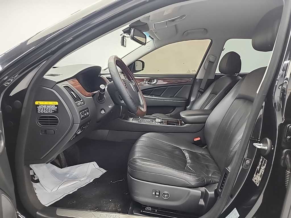 HYUNDAI Equus - Vista 11